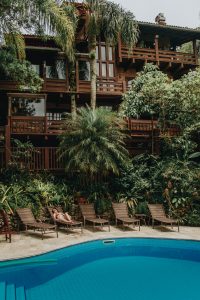 pexels-paulo-henrique-9988747